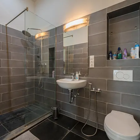 Apartment Spacious 3 Bedroom, 3 Ensuite Bathroom Elegant Near The Opera House *