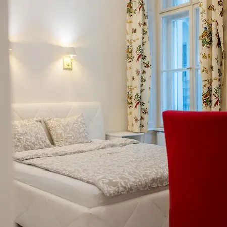 Apartment Spacious 3 Bedroom, 3 Ensuite Bathroom Elegant Near The Opera House Budapest