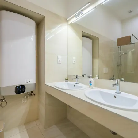 Apartment Spacious 3 Bedroom, 3 Ensuite Bathroom Elegant Near The Opera House *