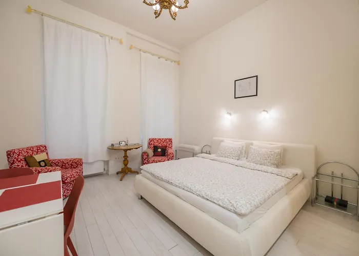 Spacious 3 Bedroom, 3 Ensuite Bathroom Elegant Near The Opera House Appartamento *
